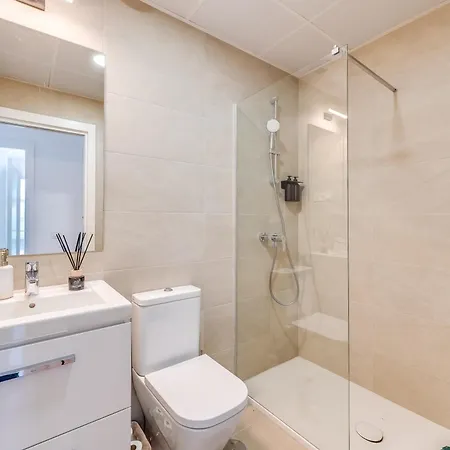 Sky Urban Tower Apartment Malaga